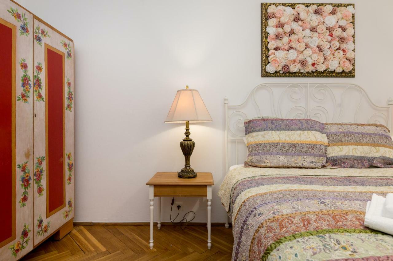 Royal Route Apartment For 10 People Warszawa Exteriör bild