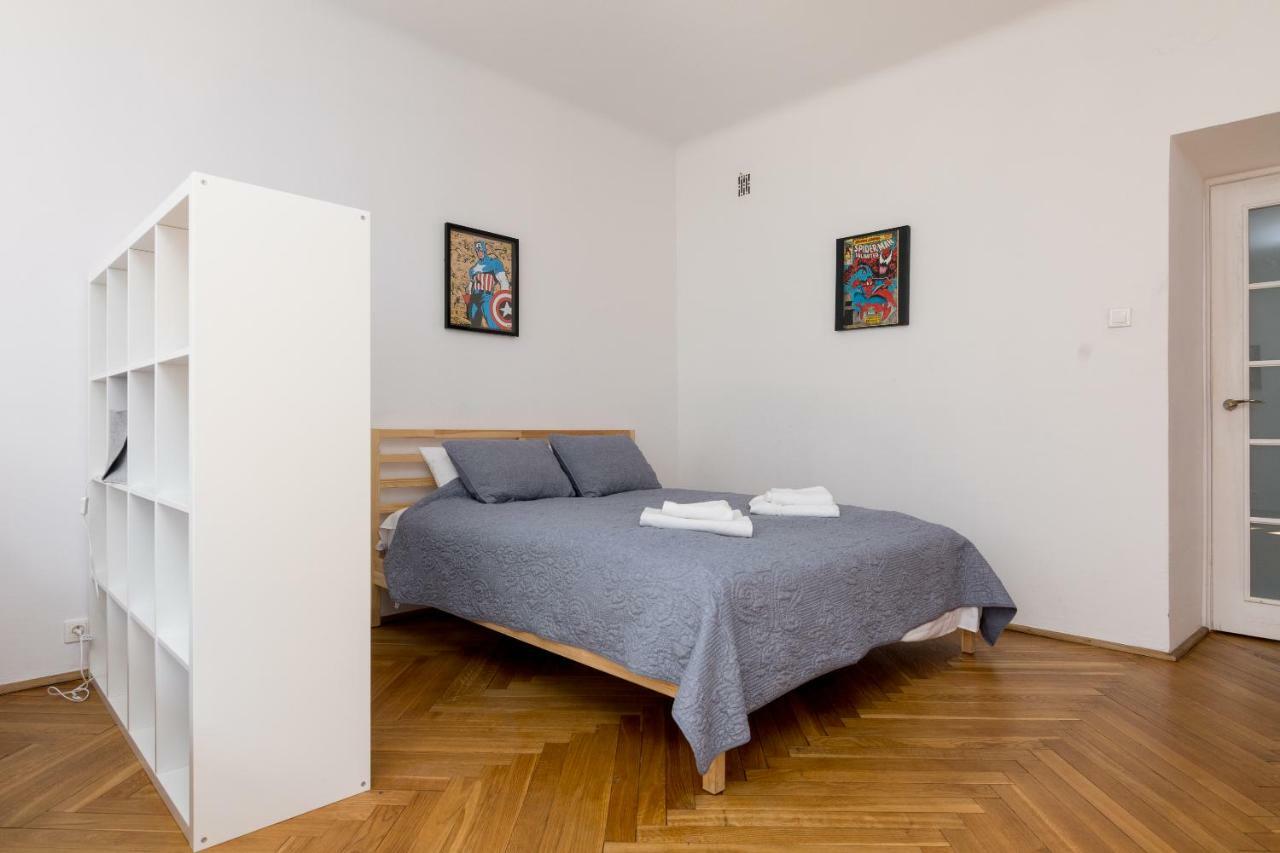 Royal Route Apartment For 10 People Warszawa Exteriör bild